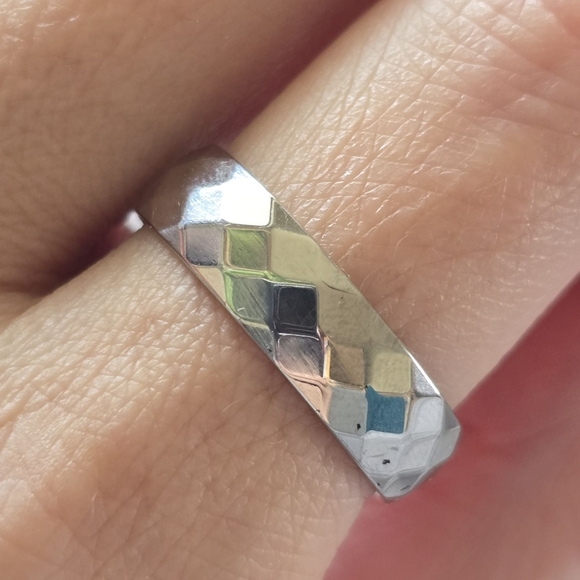 Silver Geometric Ring - Picture 4 of 4